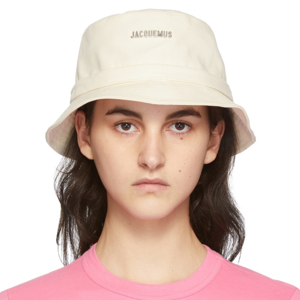 JACQUEMUS- Off-White bucket Hat